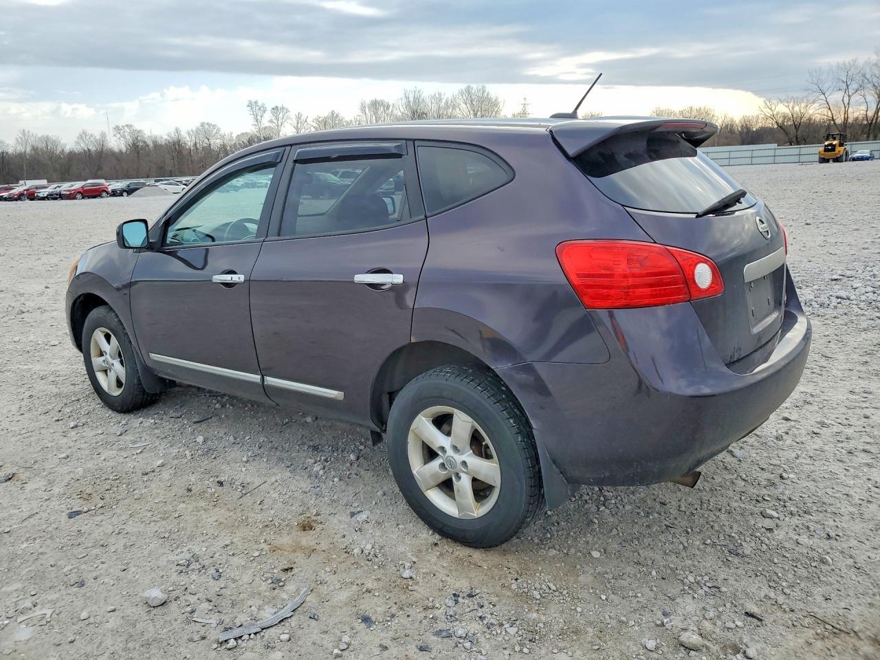 2013 Nissan Rogue S - zdjęcie 2