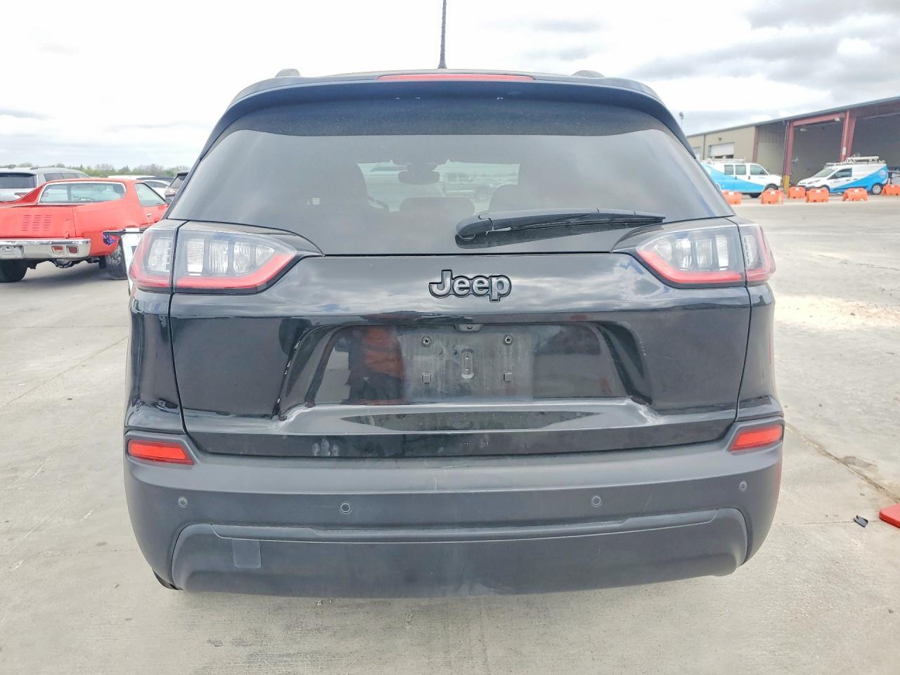 2021 Jeep Cherokee Latitude Plus - zdjęcie 6