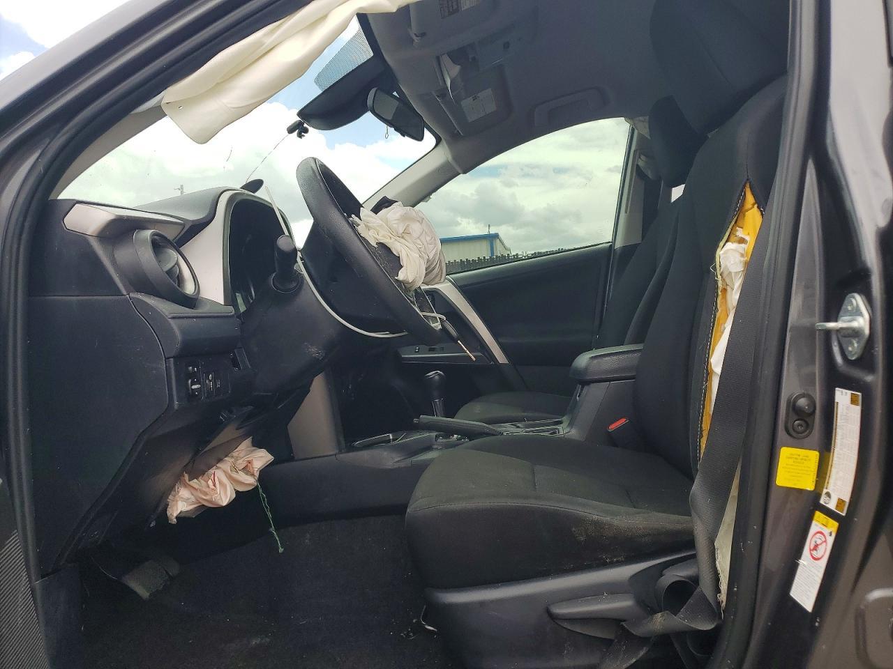 2018 Toyota Rav4 Le - zdjęcie 7