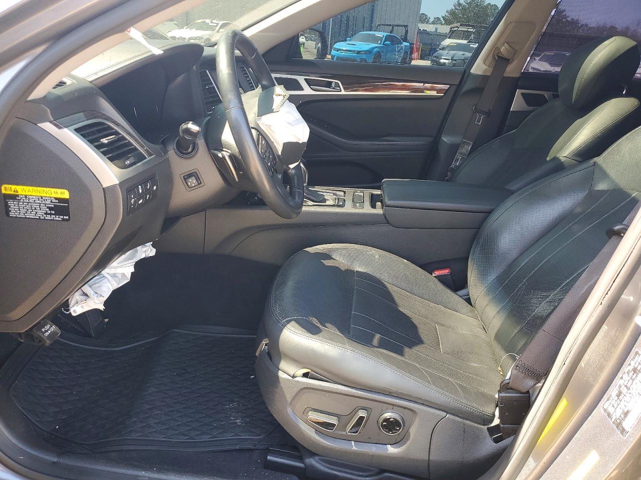 2015 Hyundai Genesis 3.8L - zdjęcie 7