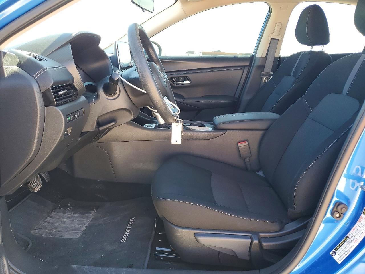 2025 Nissan Sentra S - zdjęcie 7