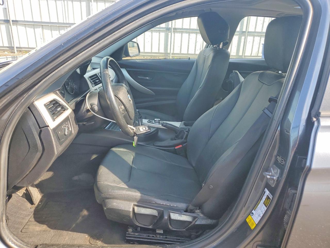 2013 BMW 320 I - zdjęcie 7