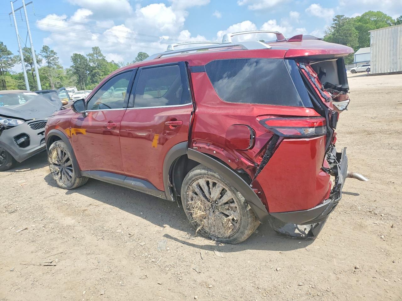 2024 Nissan Pathfinder Sl - zdjęcie 2