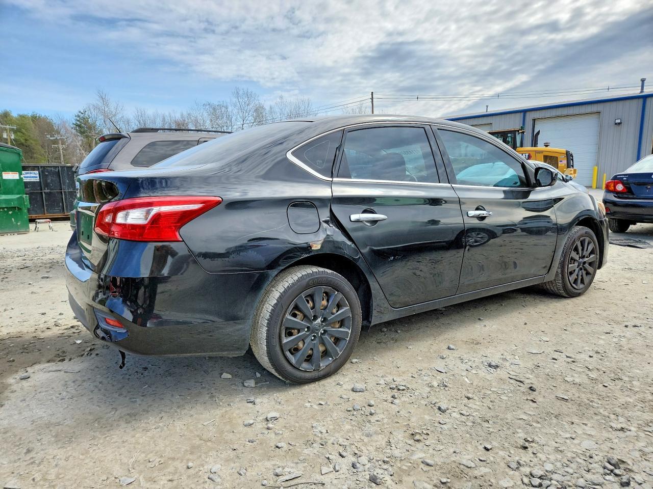 2018 Nissan Sentra S - zdjęcie 3