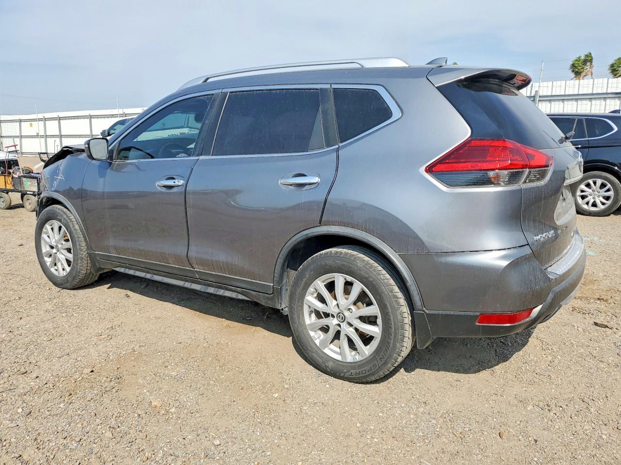 2017 Nissan Rogue Sv - zdjęcie 2