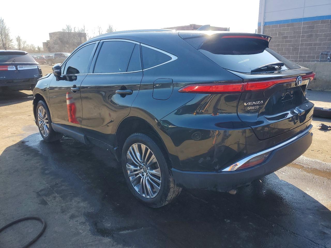 2021 Toyota Venza Xle - zdjęcie 2