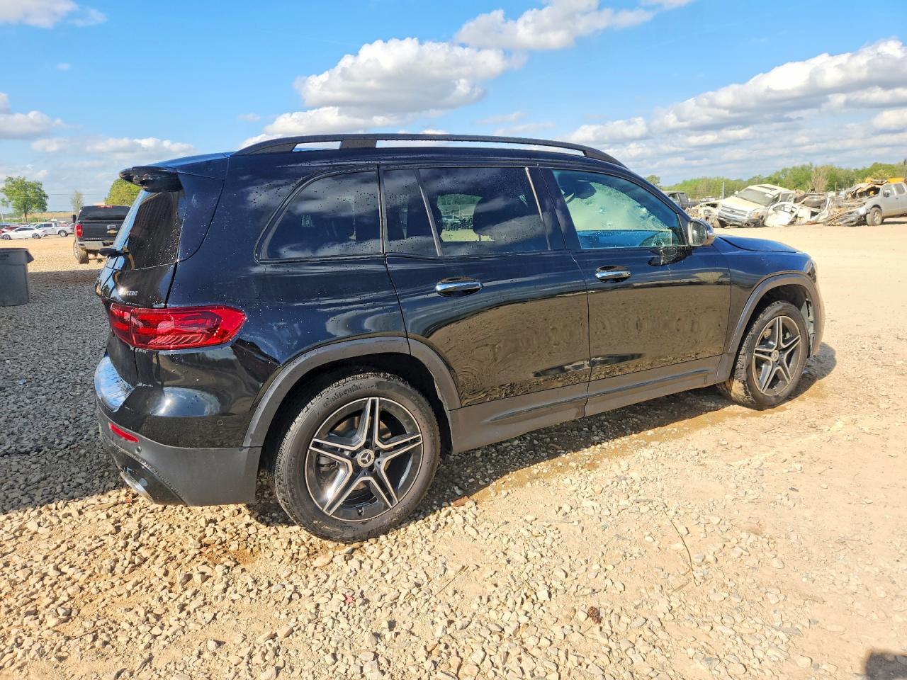 2025 Mercedes-Benz Glb 250 4Matic - zdjęcie 3