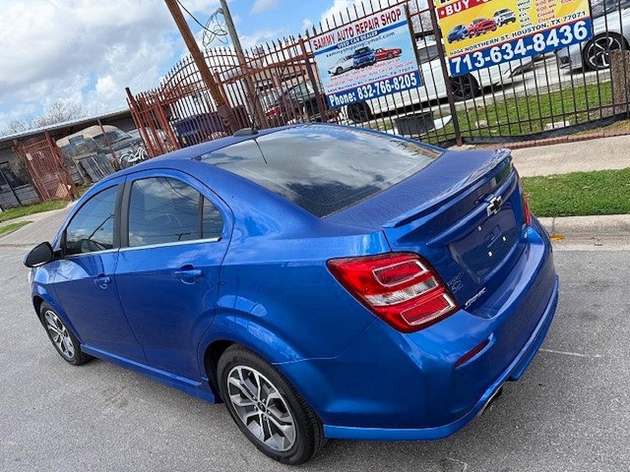 2018 Chevrolet Sonic Lt - zdjęcie 3