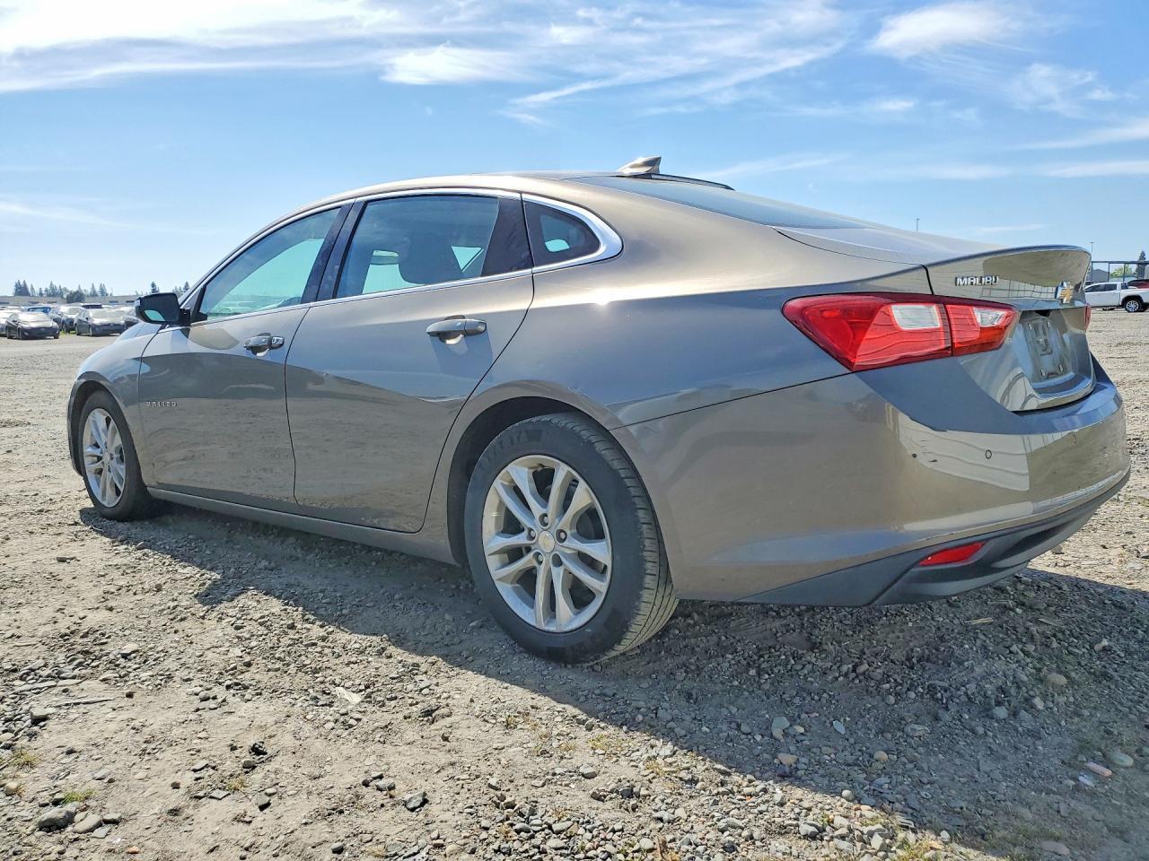 2018 Chevrolet Malibu Hybrid - zdjęcie 2
