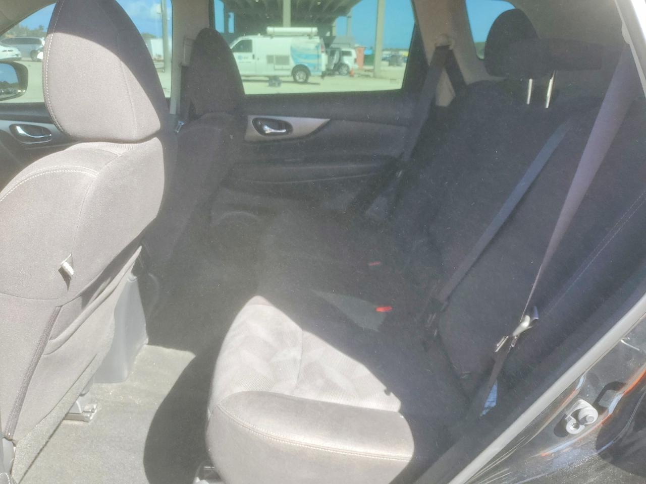 2016 Nissan Rogue S - zdjęcie 11