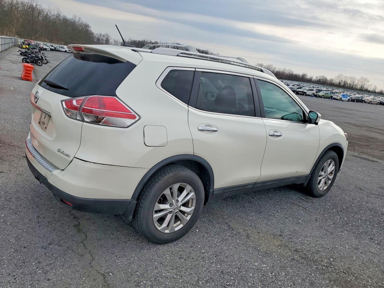 2016 Nissan Rogue Sv - zdjęcie 3