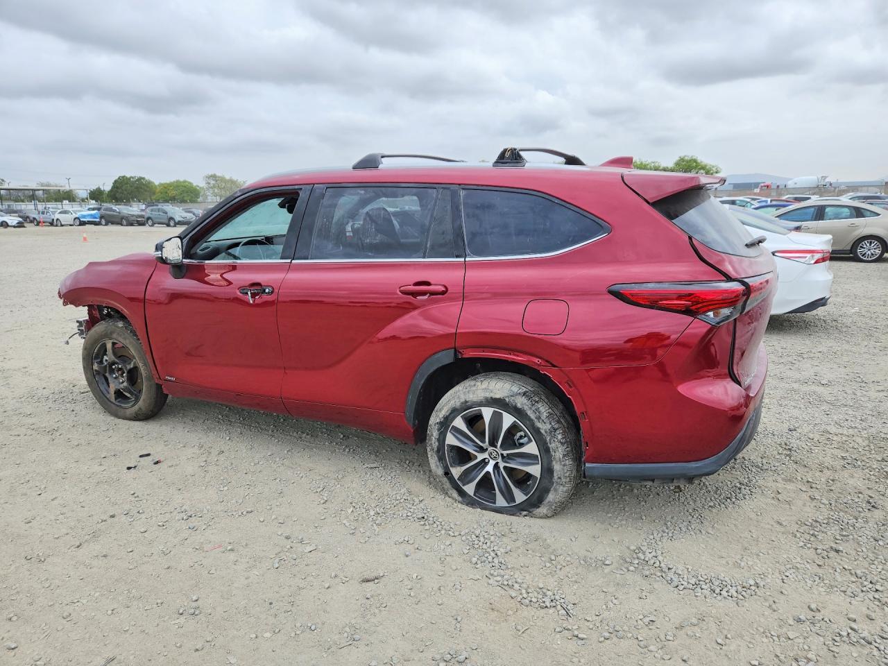 2022 Toyota Highlander Hybrid Xle - zdjęcie 2