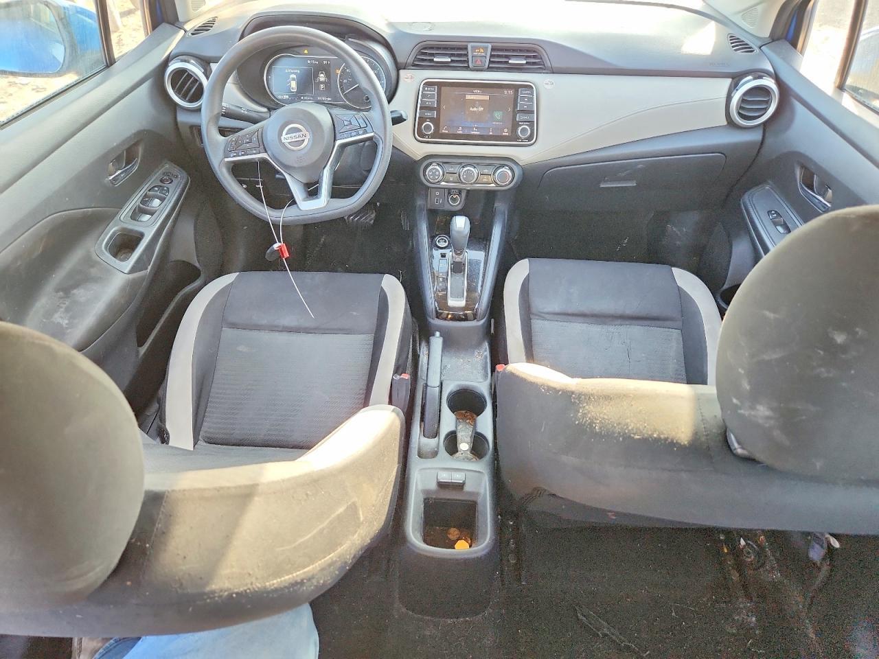 2021 Nissan Versa Sv - zdjęcie 8