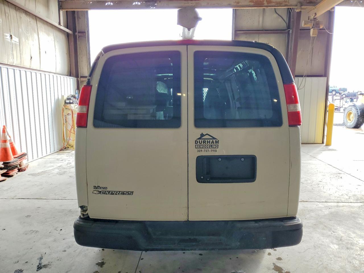 2018 Chevrolet Express G2500 - zdjęcie 6