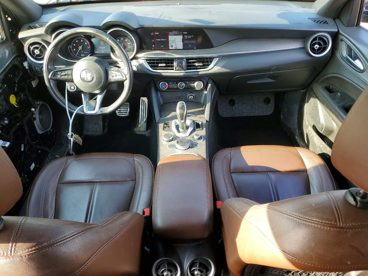2022 Alfa Romeo Stelvio Ti - zdjęcie 8