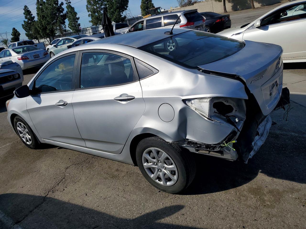2013 Hyundai Accent Gls - zdjęcie 2