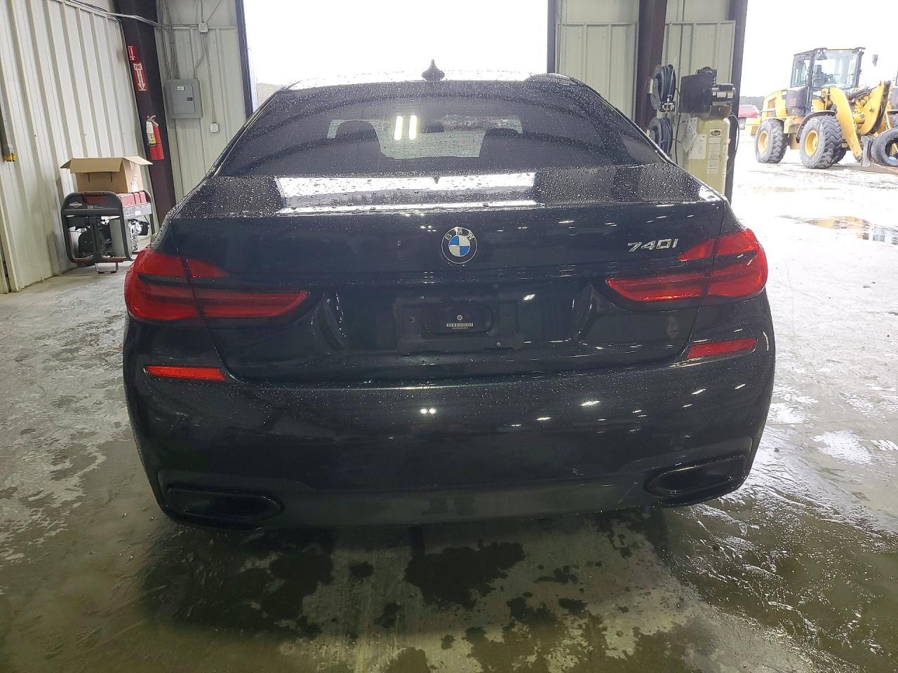 2019 BMW 740 I - zdjęcie 6