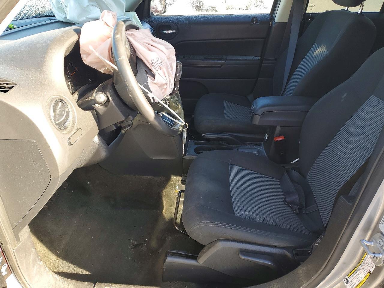 2016 Jeep Patriot Latitude - zdjęcie 7