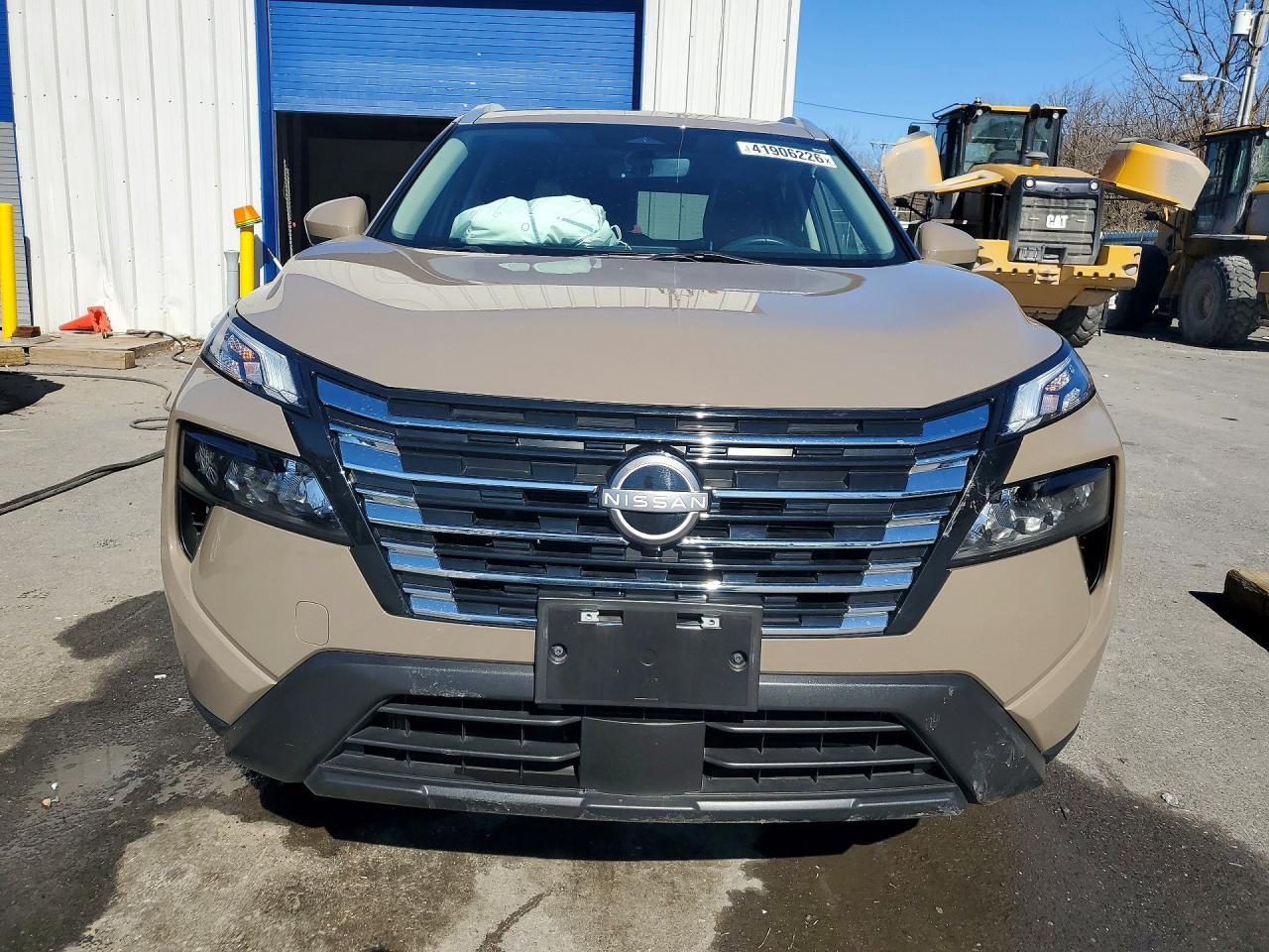 2024 Nissan Rogue Sv - zdjęcie 5