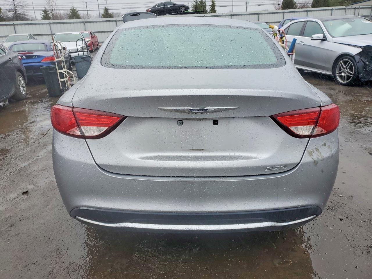 2015 Chrysler 200 Limited - zdjęcie 6
