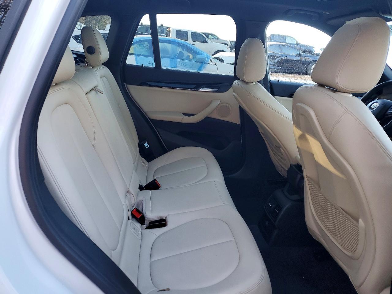 2017 BMW X1 xDrive28I - zdjęcie 11