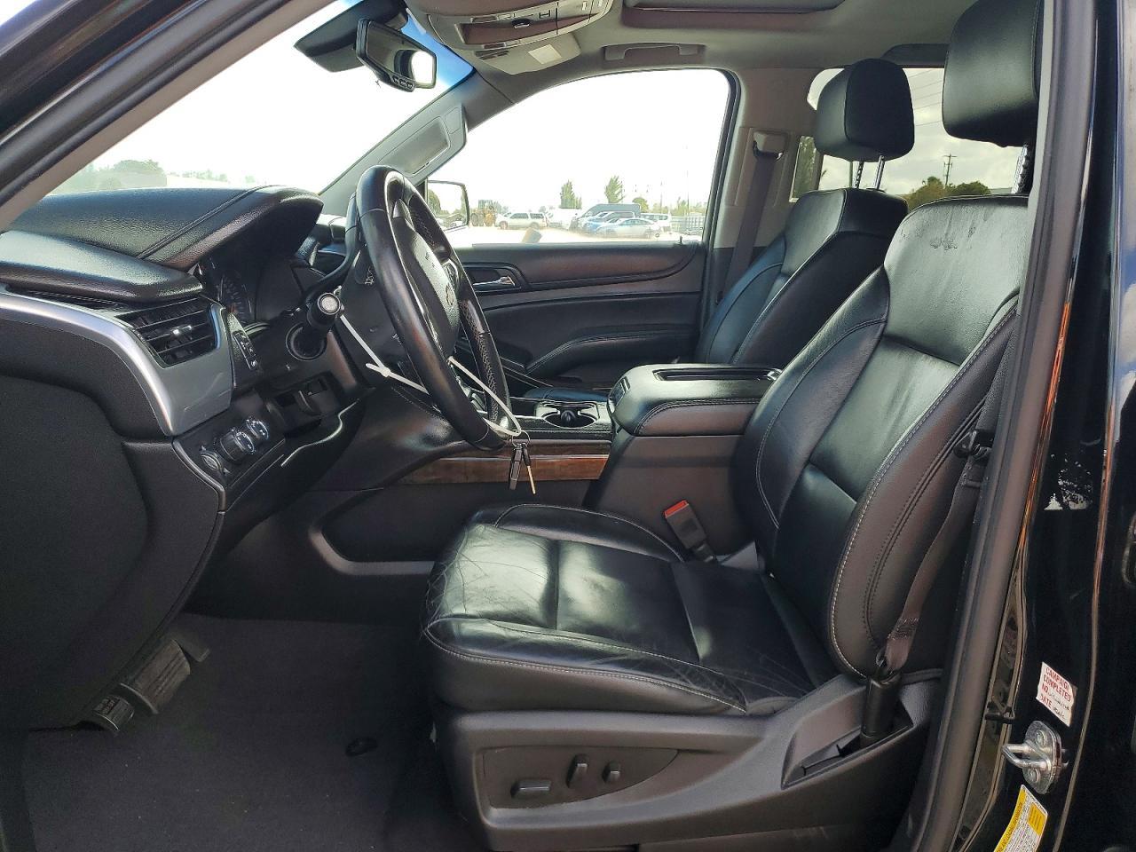 2019 Chevrolet Suburban K1500 Lt - zdjęcie 7