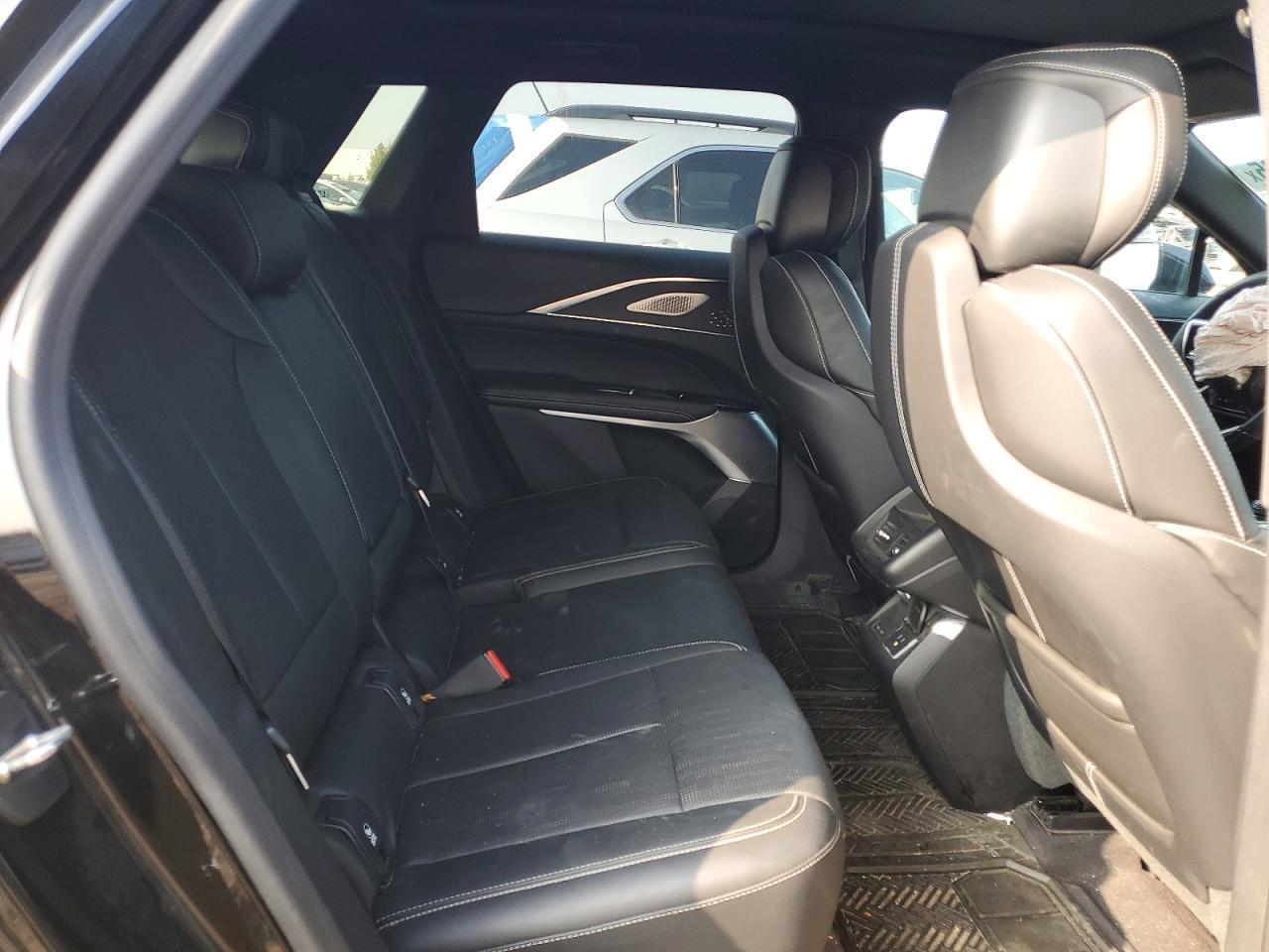 2023 Cadillac Lyriq Luxury - zdjęcie 11