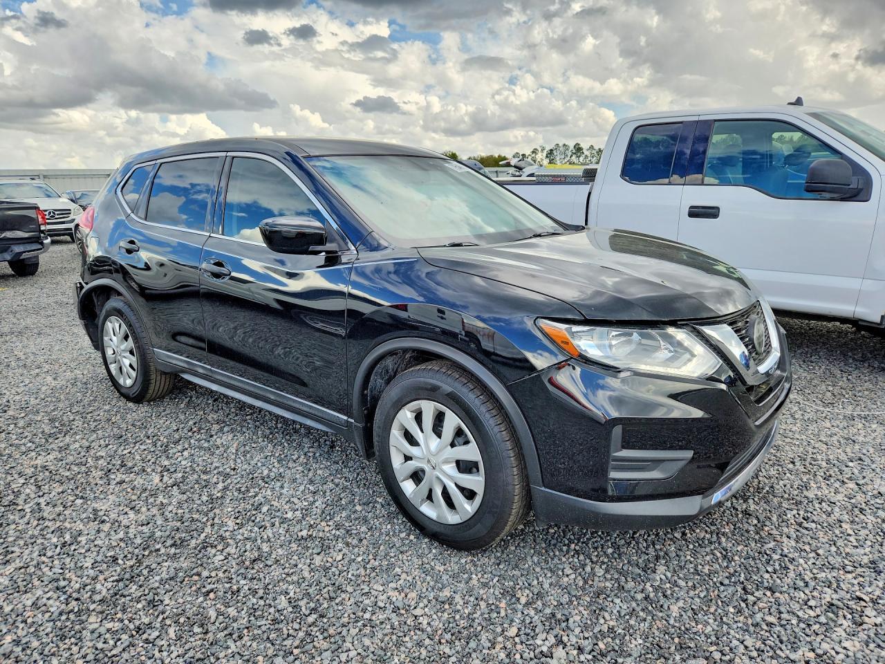 2018 Nissan Rogue S - zdjęcie 4