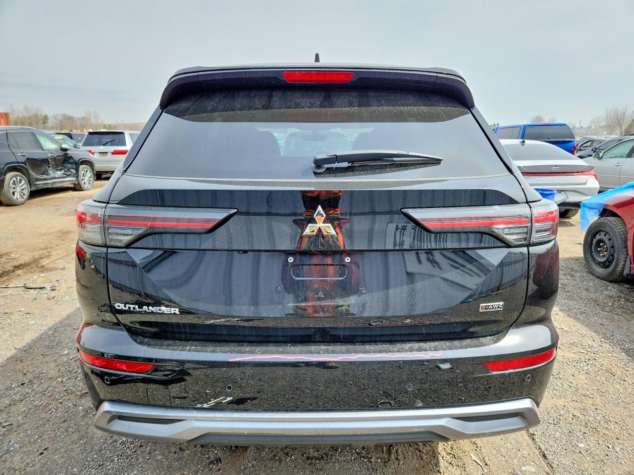 2025 Mitsubishi Outlander Se - zdjęcie 6