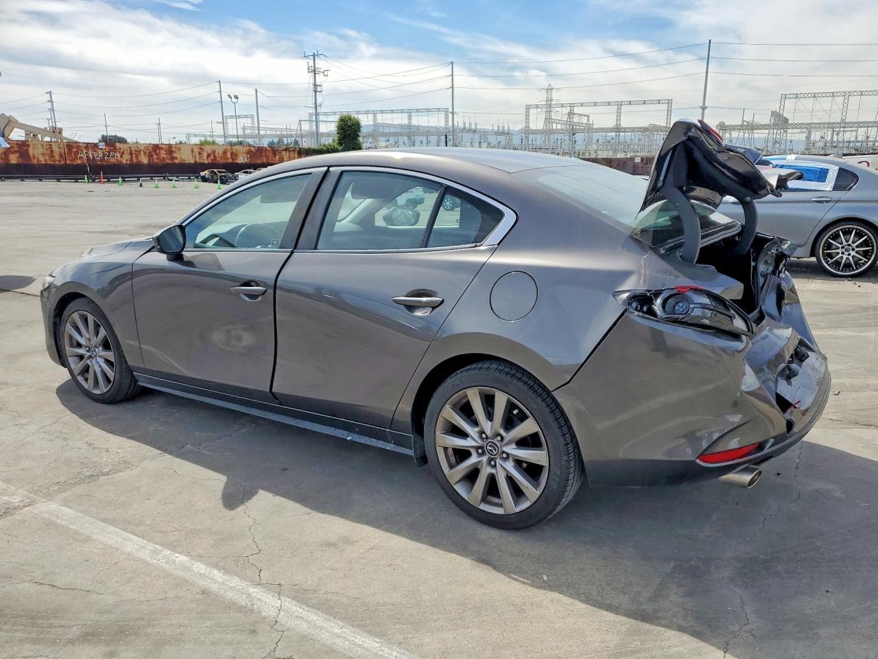 2019 Mazda 3 Select - zdjęcie 2