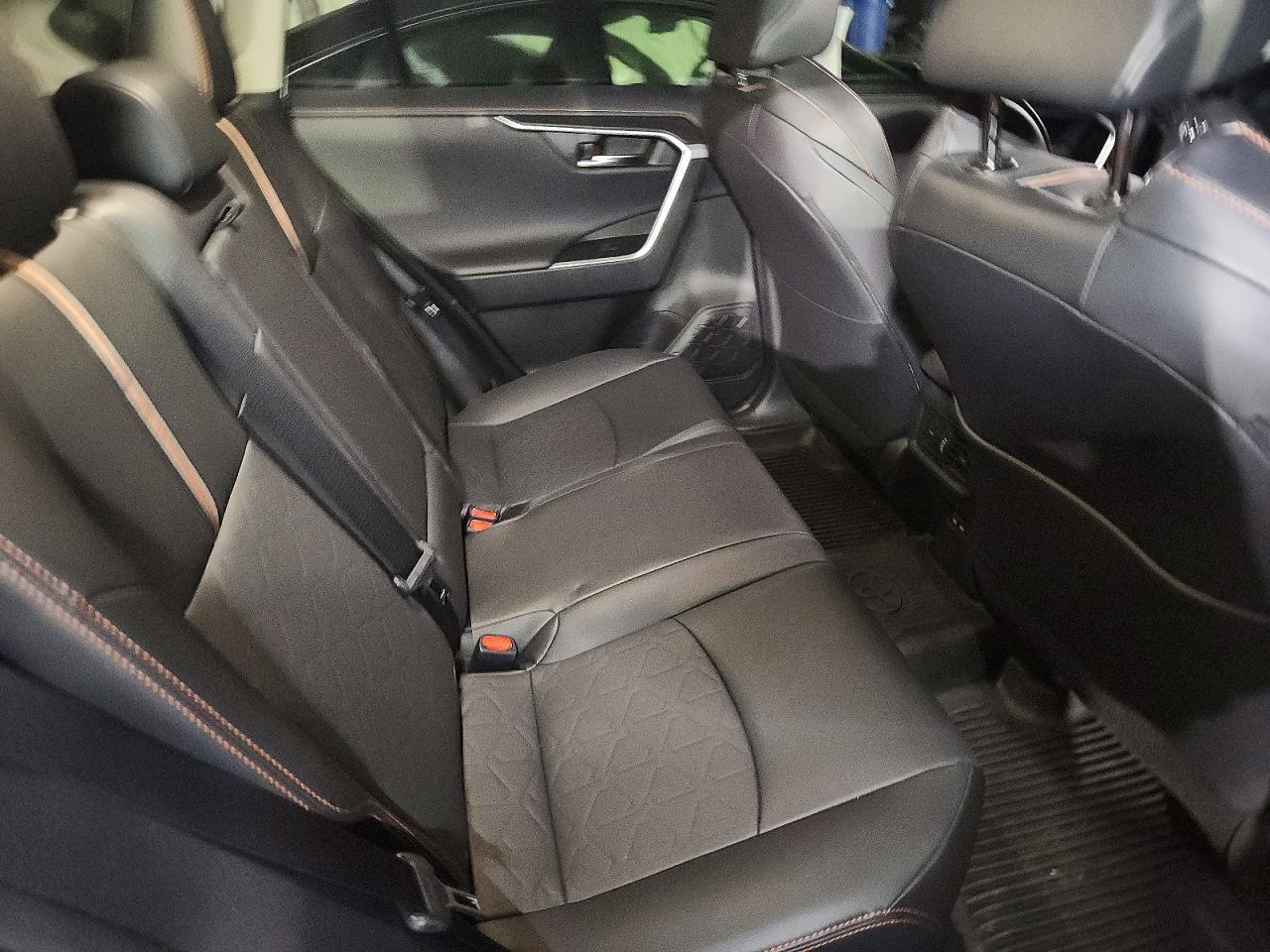 2024 Toyota Rav4 Adventure - zdjęcie 11