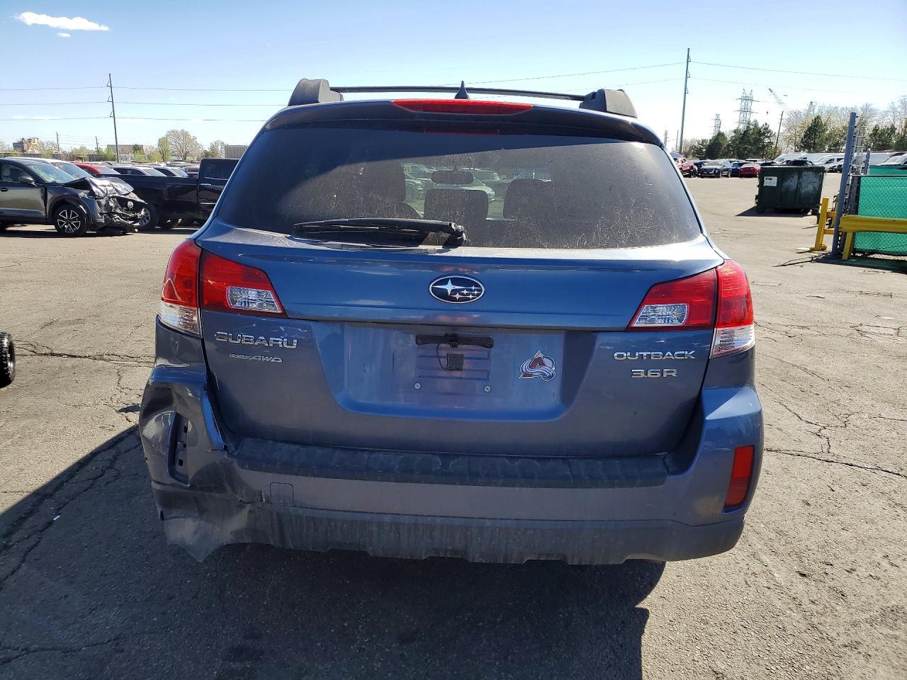 2014 Subaru Outback 3.6R Limited - zdjęcie 6