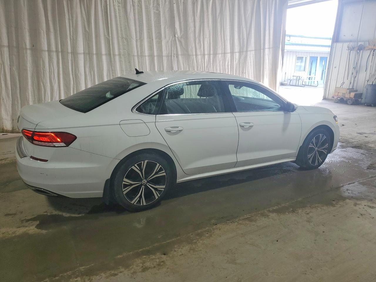 2021 Volkswagen Passat Se - zdjęcie 3