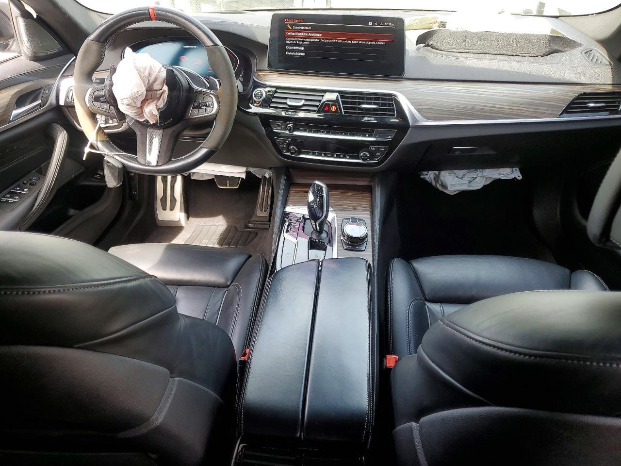 2022 BMW M550Xi - zdjęcie 8