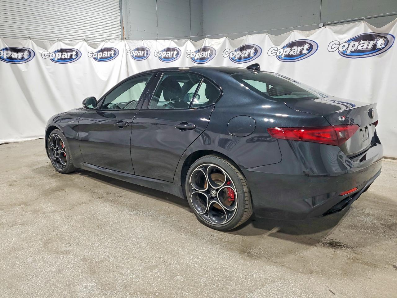 2022 Alfa Romeo Giulia Super - zdjęcie 2