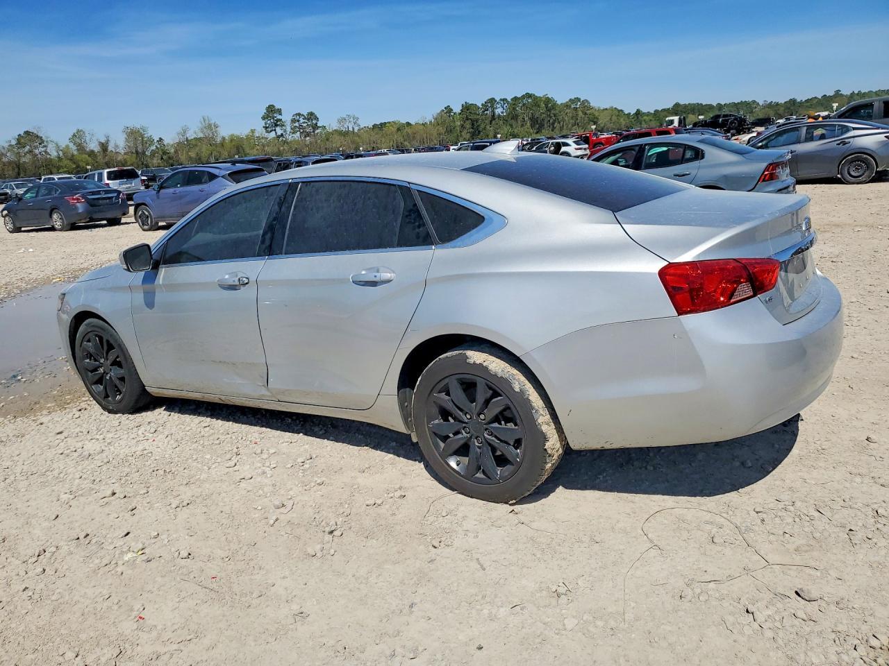 2020 Chevrolet Impala Lt - zdjęcie 2