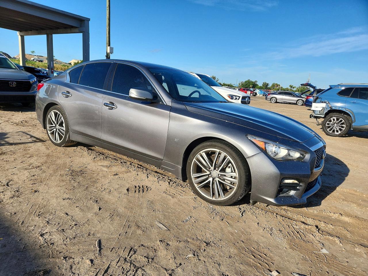 2015 Infiniti Q50 Sport - zdjęcie 4