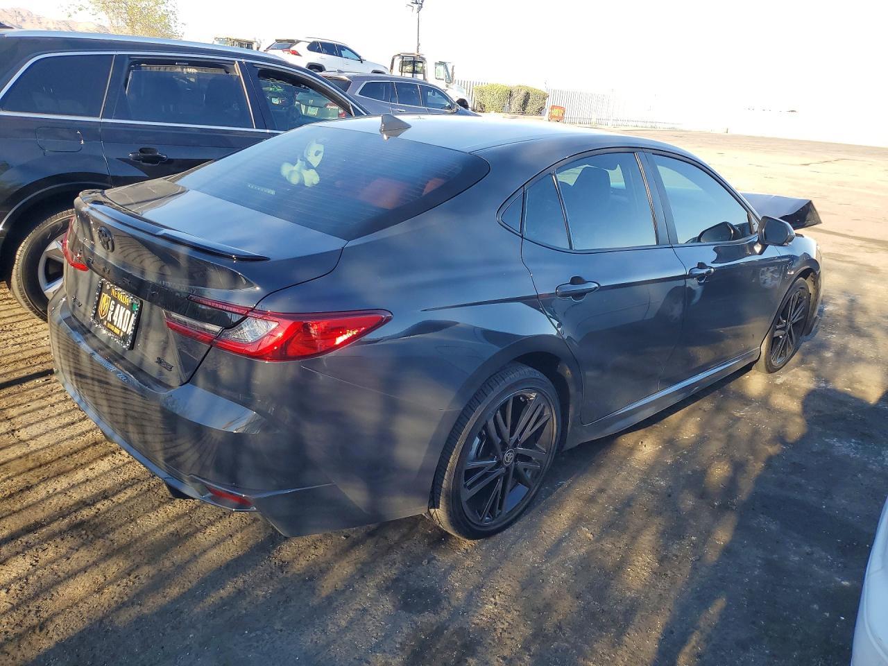 2026 Toyota Camry - zdjęcie 3