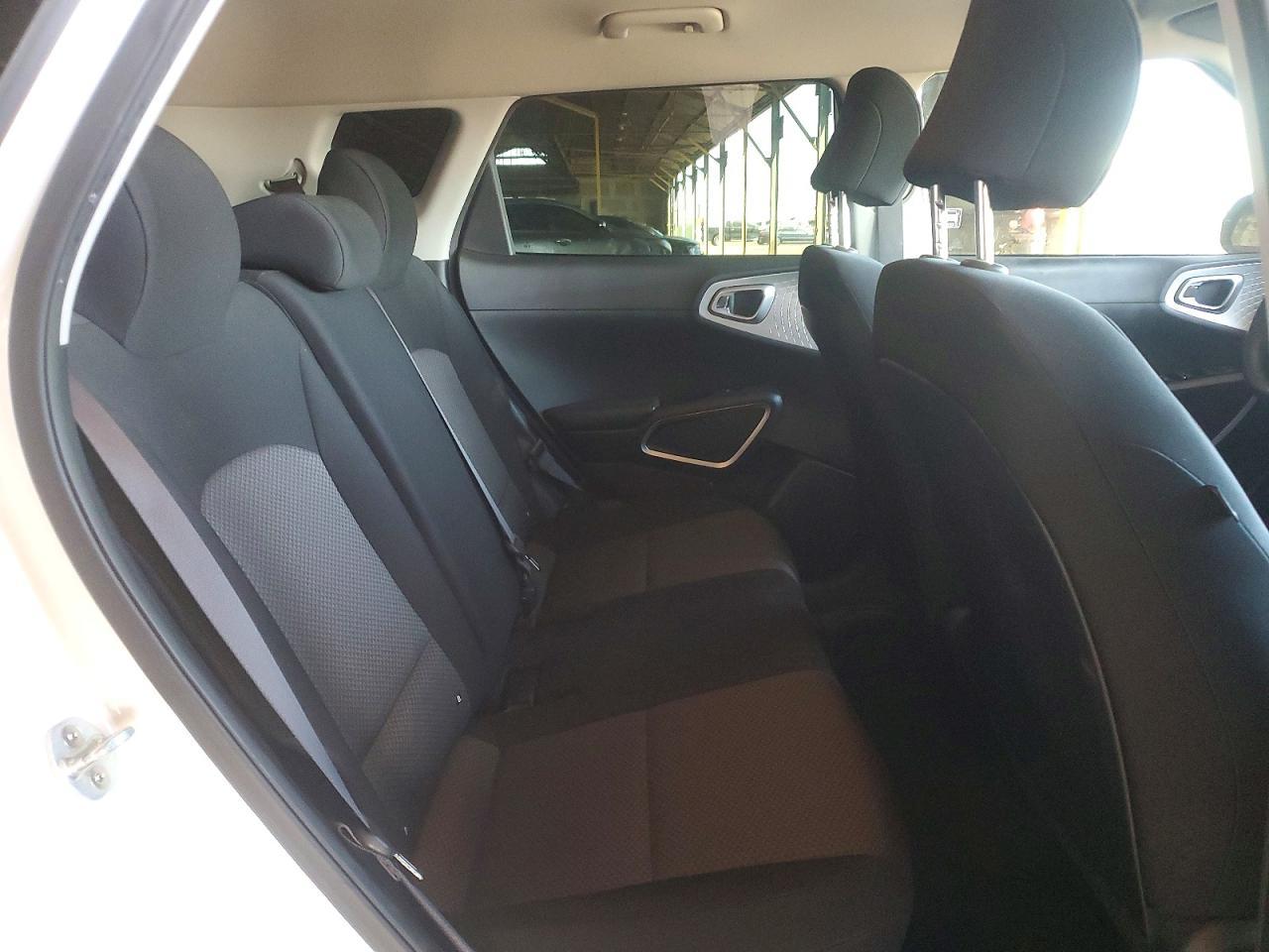 2020 Kia Soul Lx - zdjęcie 10