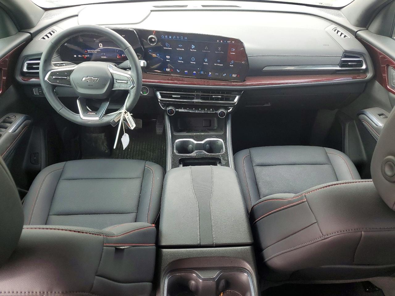 2025 Chevrolet Traverse Z71 - zdjęcie 8