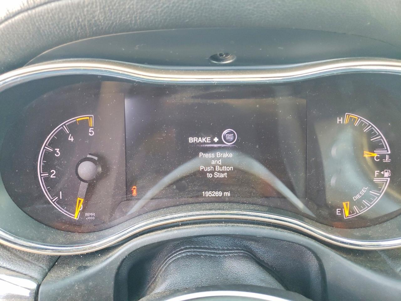 2015 Jeep Grand Cherokee Overland - zdjęcie 9