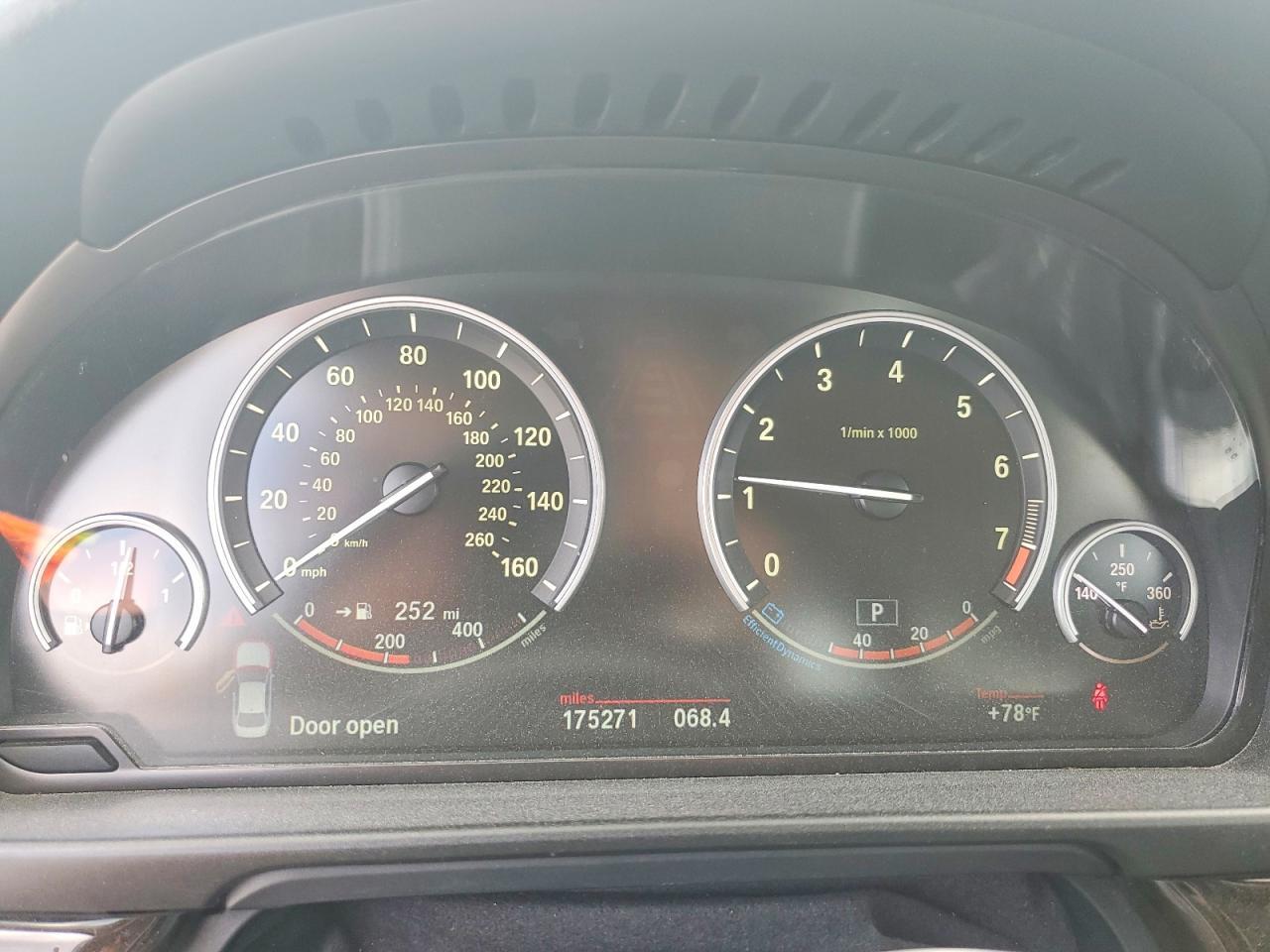 2015 BMW Seria 5 535i - zdjęcie 9