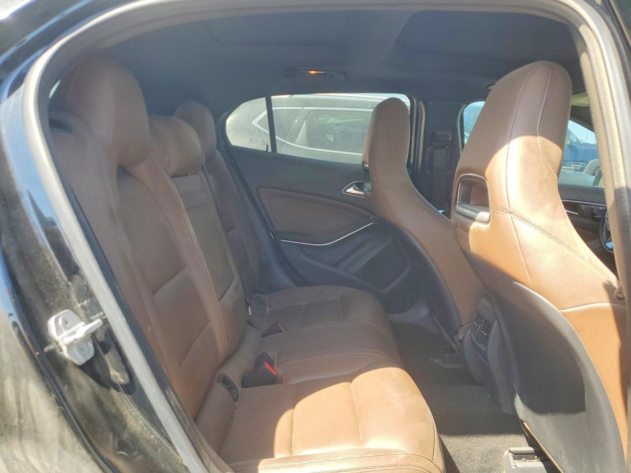 2015 Mercedes-Benz Gla 250 - zdjęcie 10