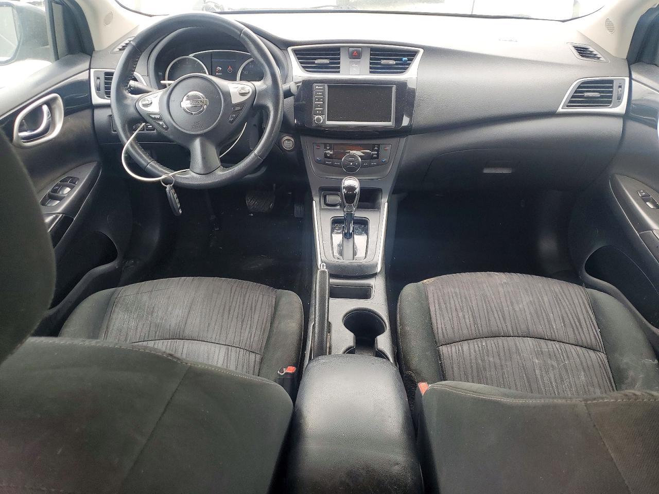 2019 Nissan Sentra Sv - zdjęcie 8