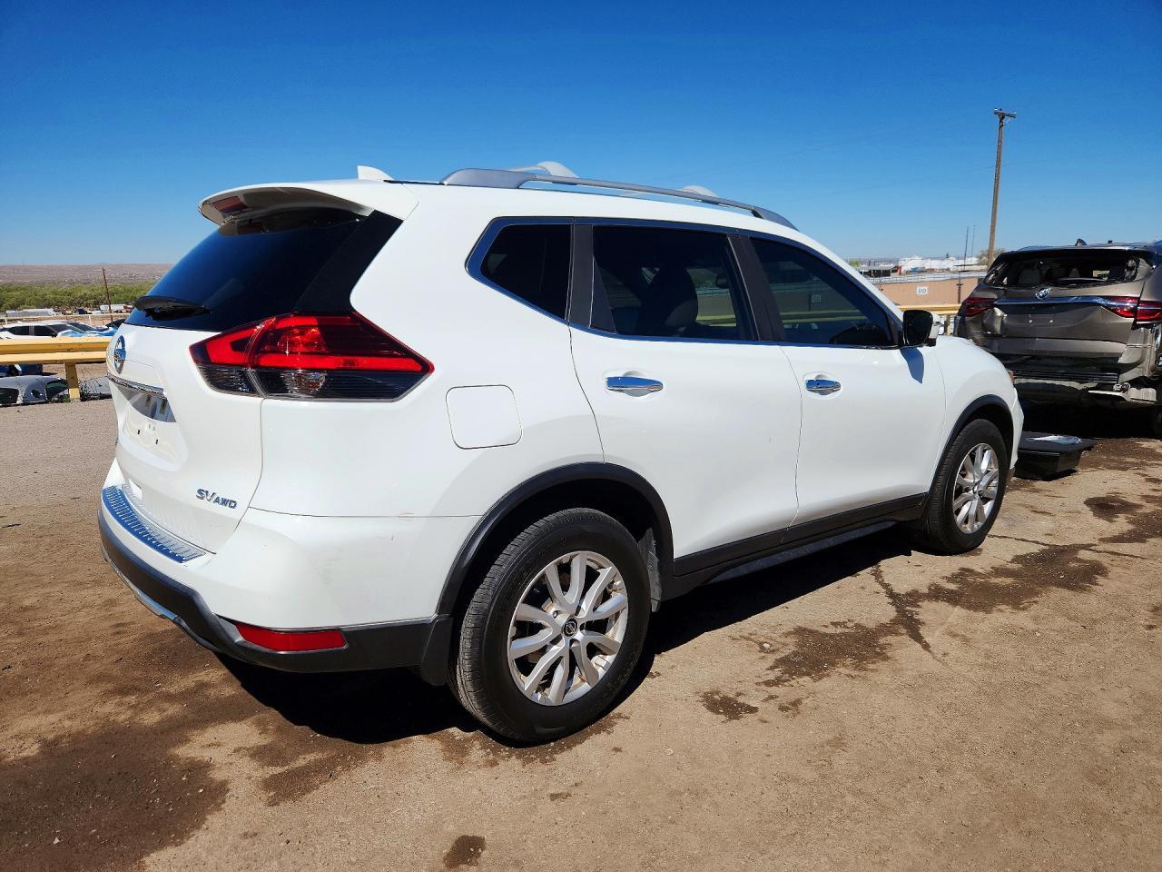 2017 Nissan Rogue Sv - zdjęcie 3