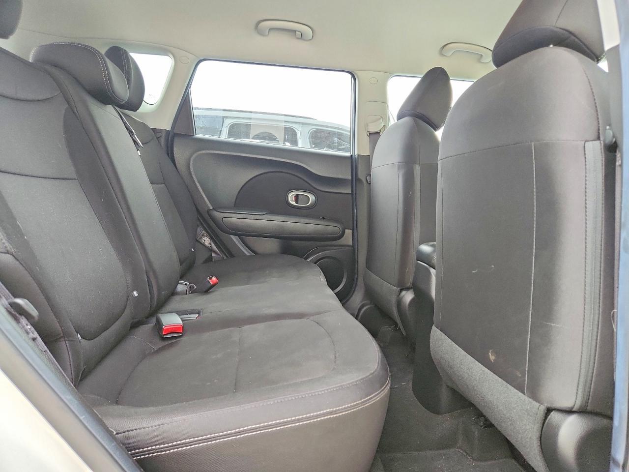 2017 Kia Soul Base - zdjęcie 10