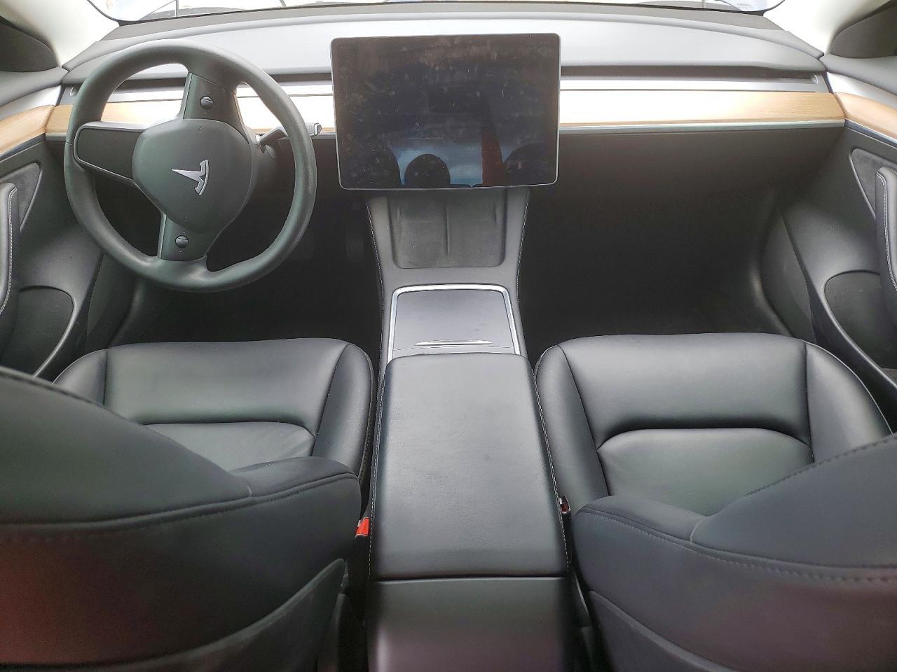 2023 Tesla Model 3 - zdjęcie 8