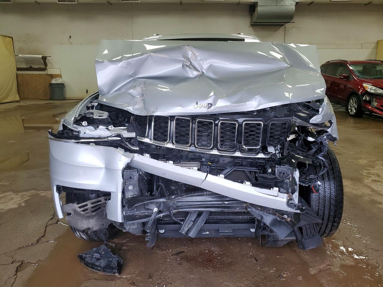 2021 Jeep Grand Cherokee L Limited - zdjęcie 5