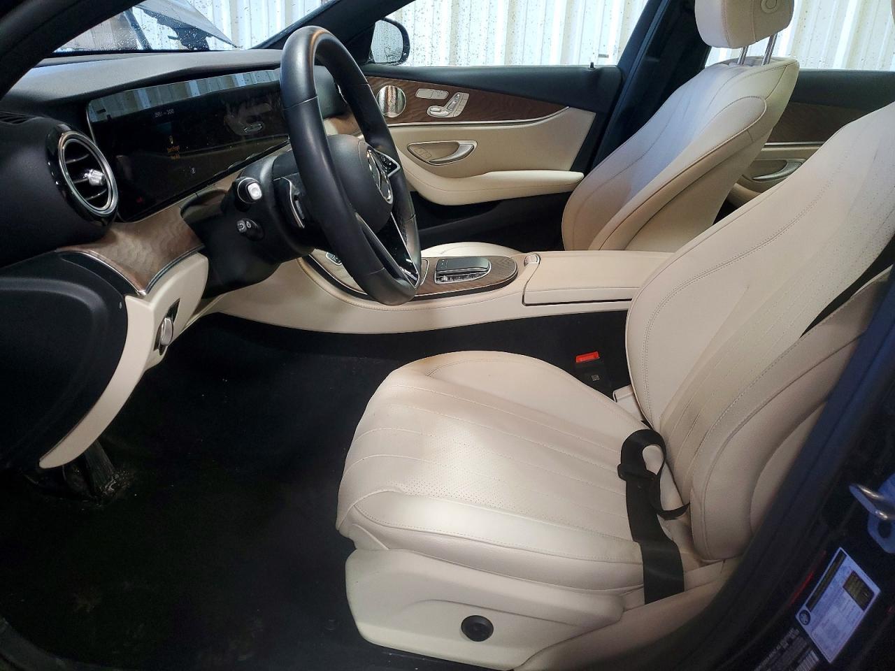 2023 Mercedes-Benz E 350 4Matic - zdjęcie 7