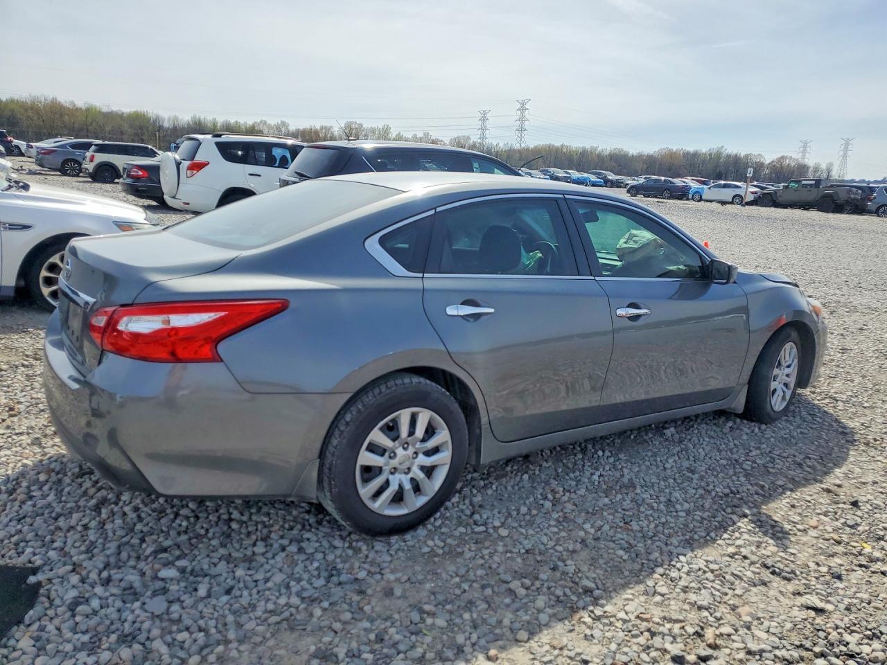 2017 Nissan Altima - zdjęcie 3